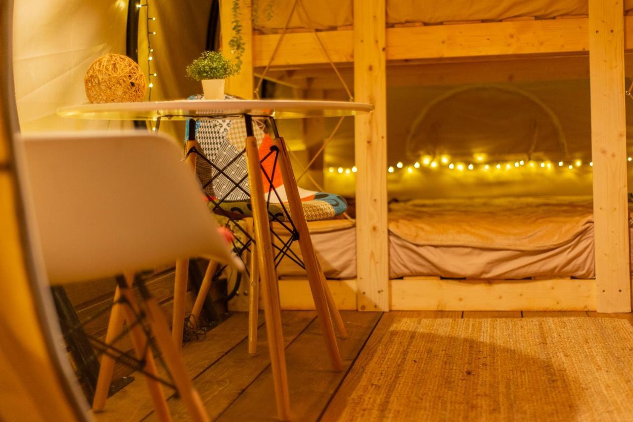 Dragonfly Gardens - The Wagons Hotel Brasov Luaran gambar