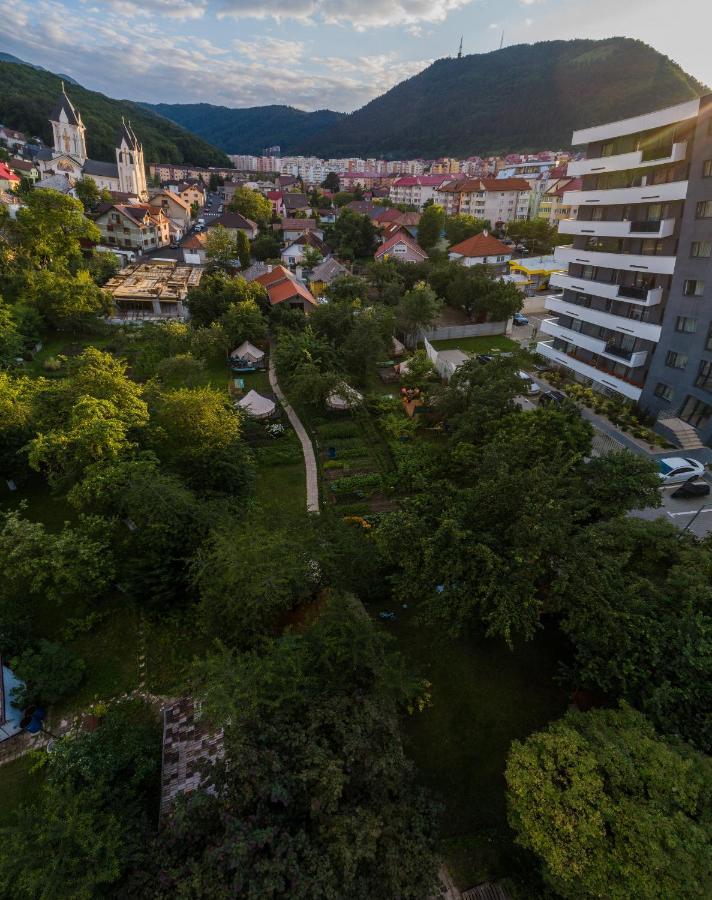 Dragonfly Gardens - The Wagons Hotel Brasov Luaran gambar