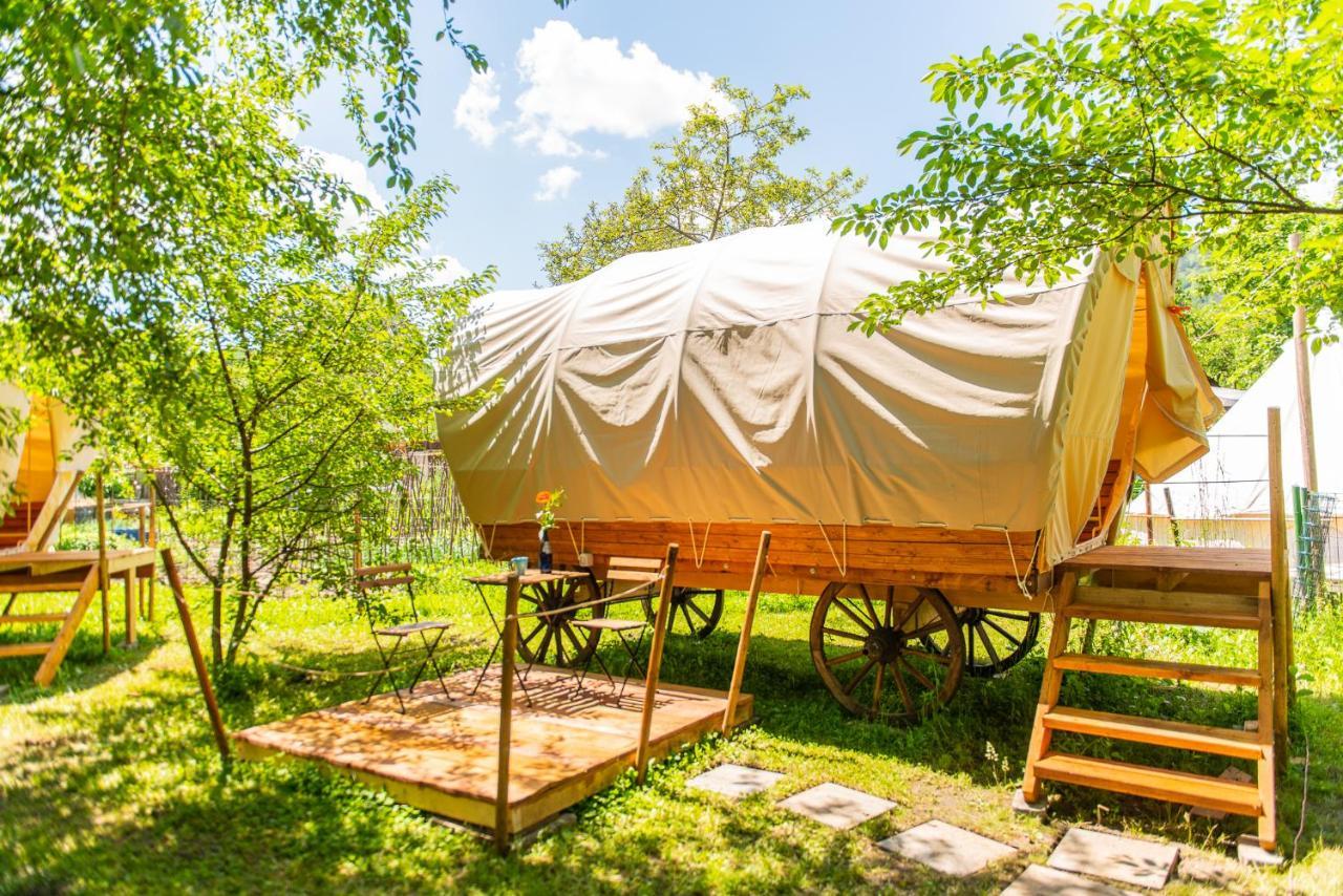 Dragonfly Gardens - The Wagons Hotel Brasov Luaran gambar